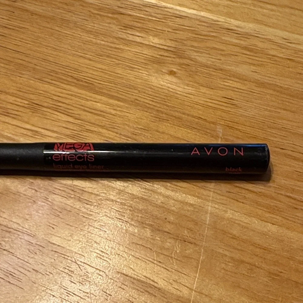 Avon Mega Effects Liquid Eyeliner - Black with Red Accents